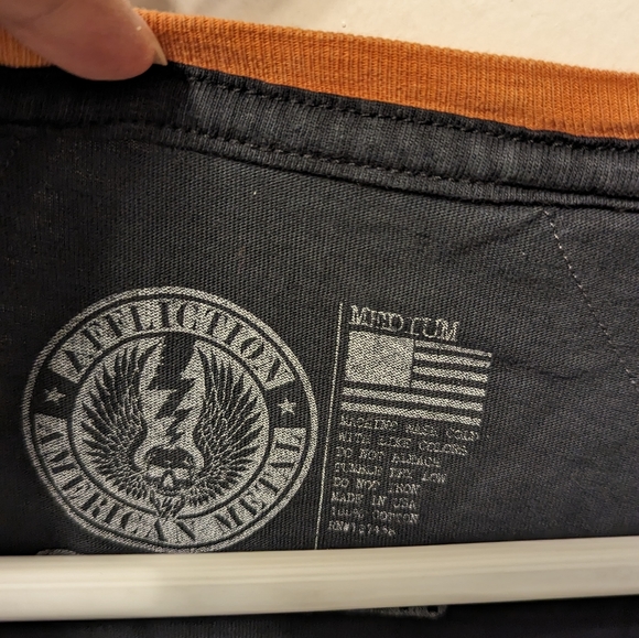 SOLD Affliction size medium women's  Like new. Super cute 3/4 length sleeve - Picture 5 of 5